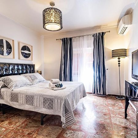 Hotel Хинес Экстерьер фото