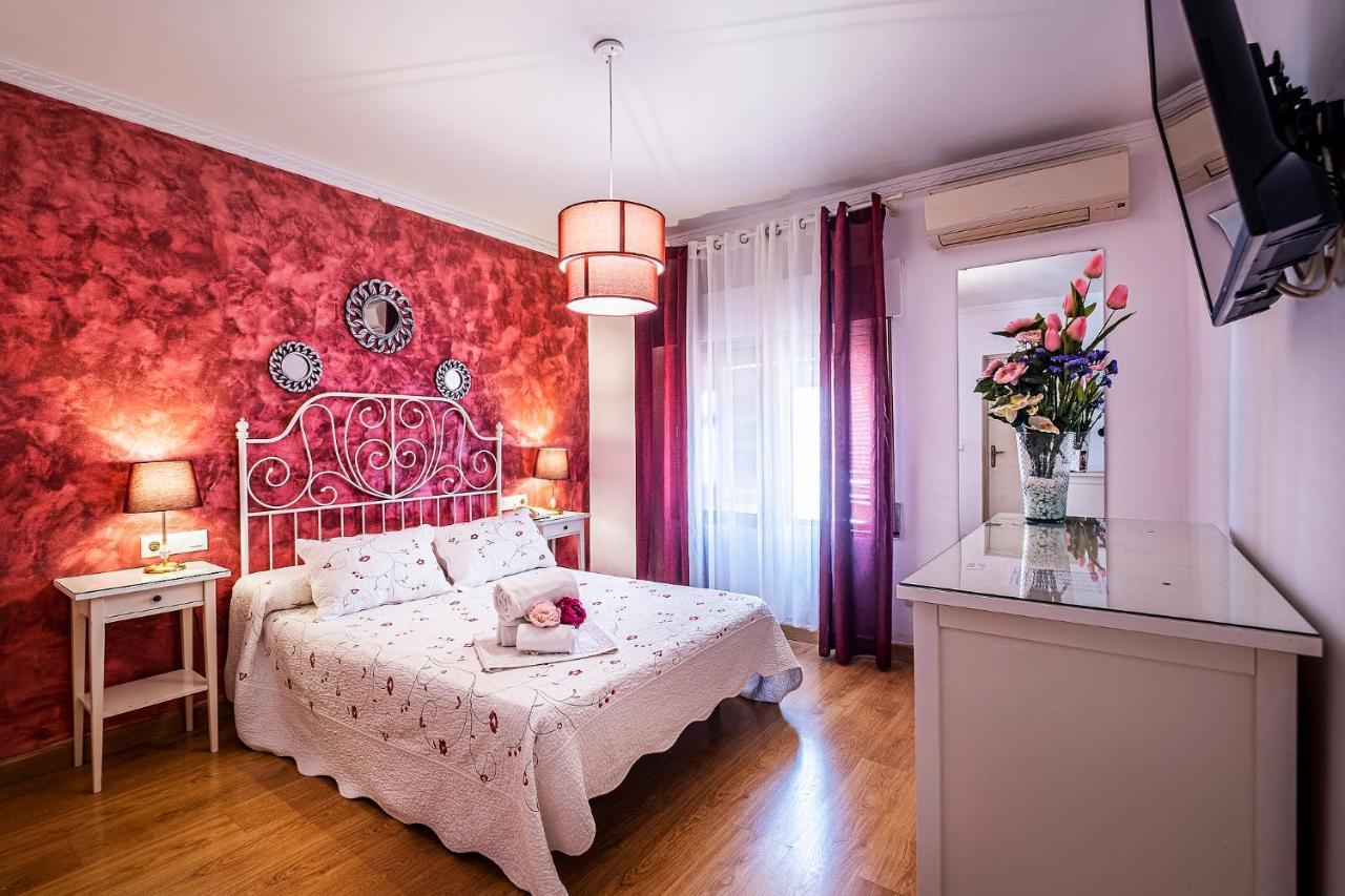 Hotel Хинес Экстерьер фото